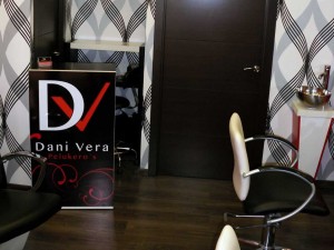 Interior peluquería Dani Vera Peluquero's mostrador
