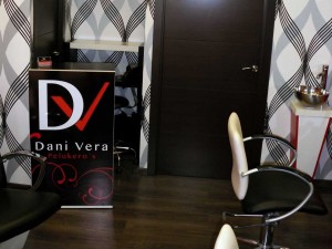 Interior peluquería Dani Vera Peluquero's mostrador